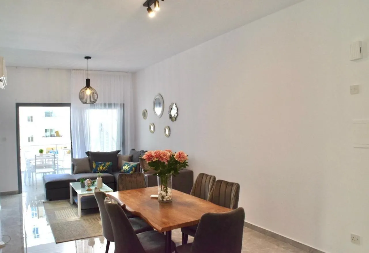 Coastal Getaway Apartment Larnaca